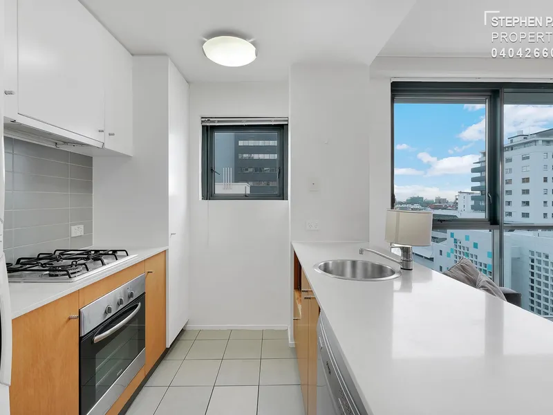 VACANT POSSESSION AVAILABLE  4 APRIL - SUNNY CORNER APARTMENT 