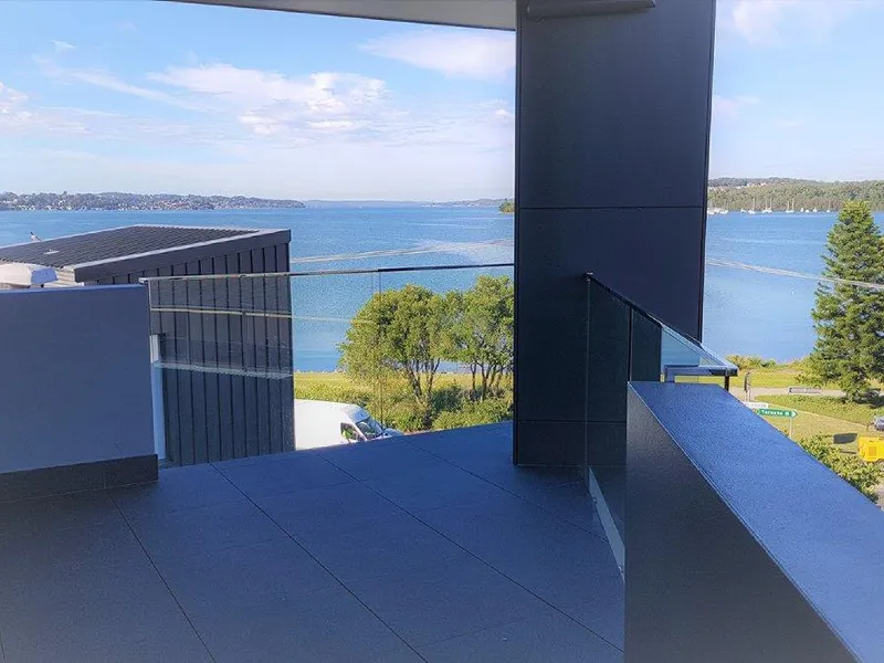 BEAUTIFULLY POSITIONED