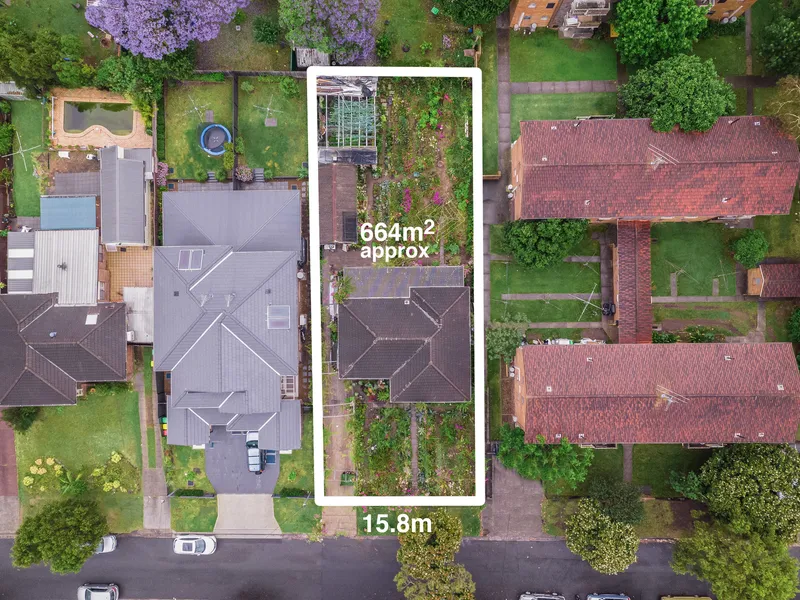 Potential duplex site on the high side of the street (STCA)