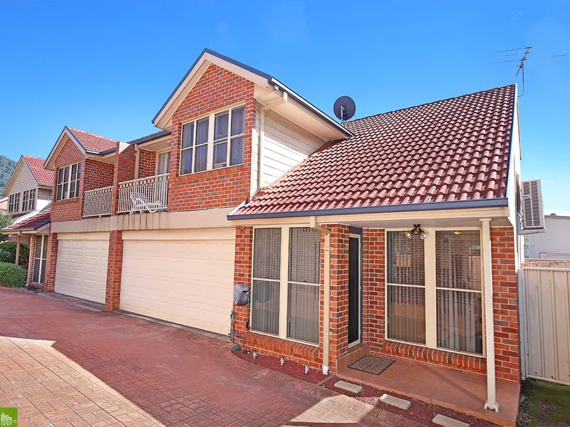 Beautiful Balgownie Village Townhouse Living