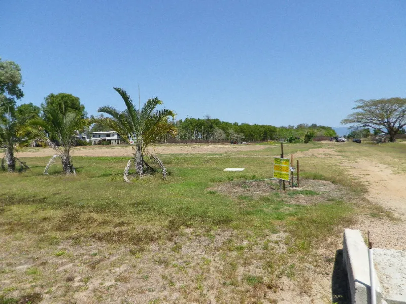 LARGE BLOCK ON OUTSKIRTS OF TOWN !