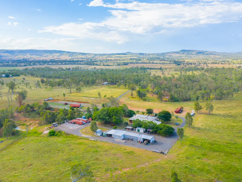 Large Brick Home On 11.55 Hectares With Picturesque Outlook