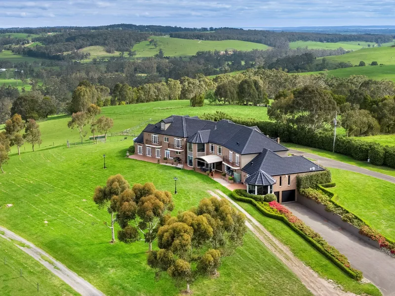 Grand Manor on 100 Acres