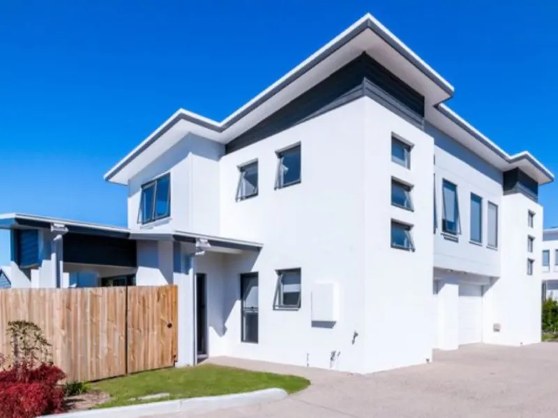 DESIGNER STYLE LIVING!