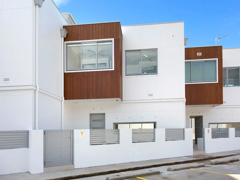 Executive Living in Thirroul