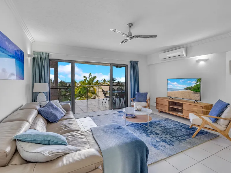 FULLY FURNISHED TRINITY BEACH APARTMENT - OUTSTANDING TROPICAL VIEWS! (6 month lease)