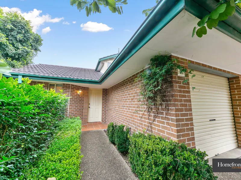 Large Stylish Townhouse in Sought After Area