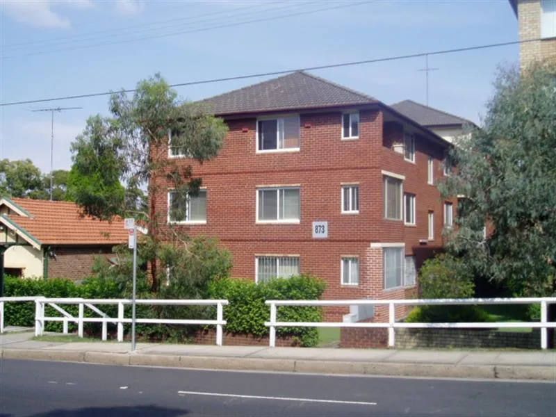 SUNNY TWO BEDROOM APARTMENT 