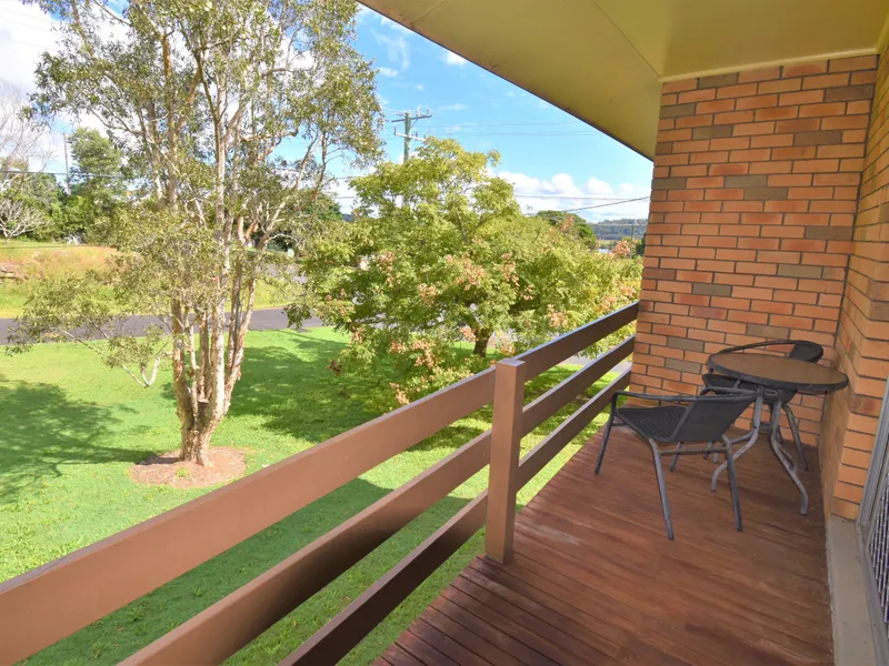 Townhouse In Maclean Available Now!!!