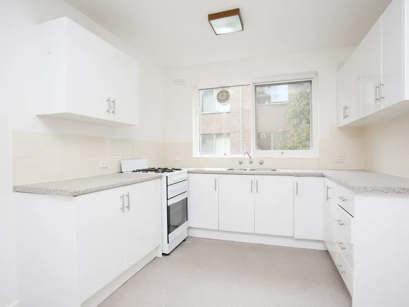 Subtle style in sought after Hawthorn