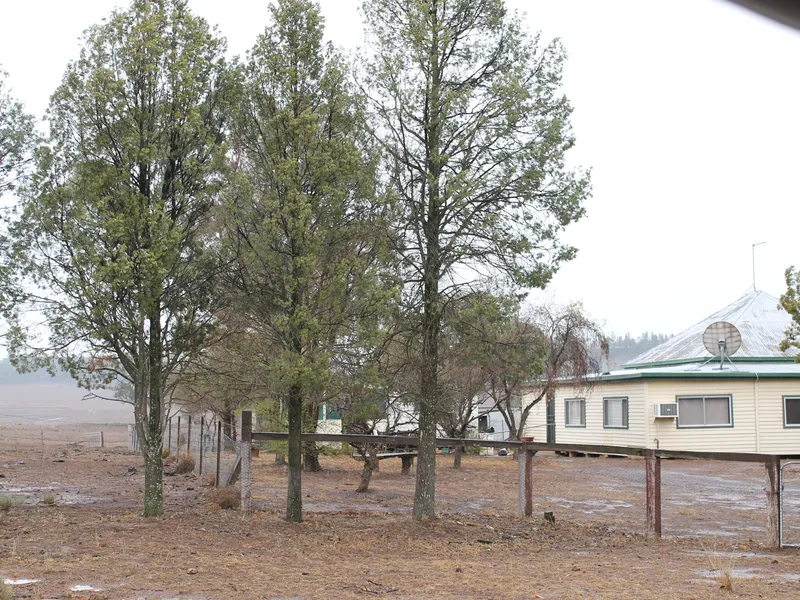 PRIVATE COUNTRY LIVING