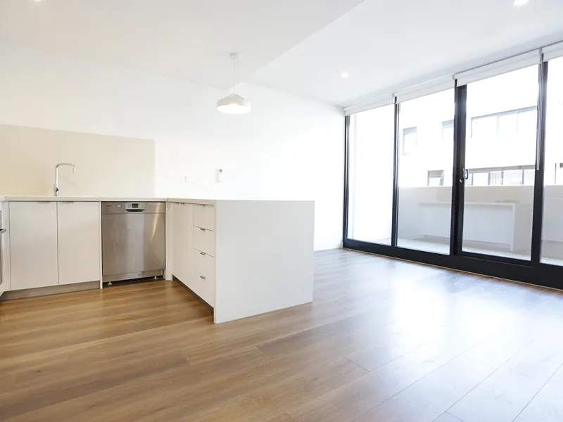 Walking Distance to Holmesglen Train Station and TAFE