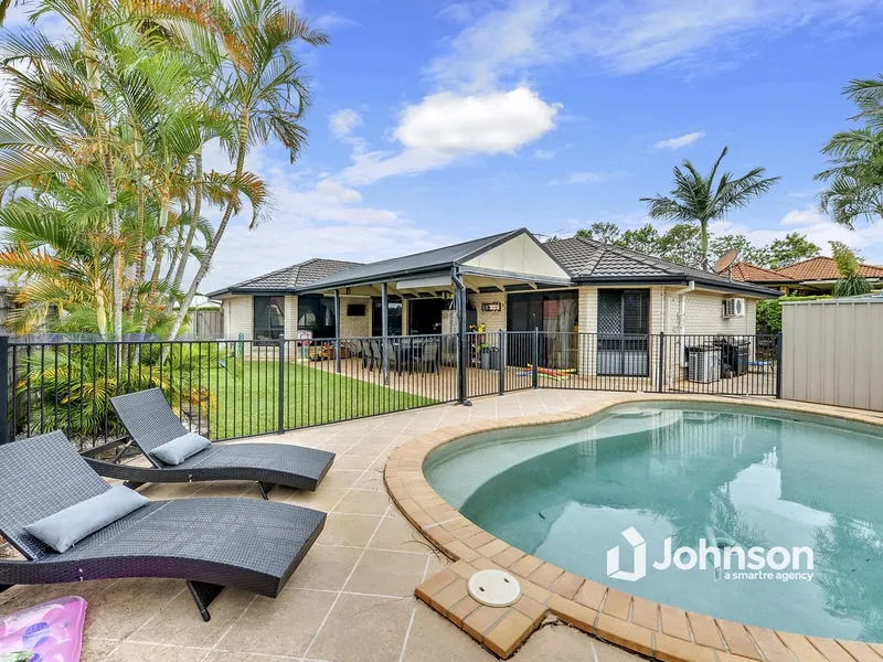 Great home in family friendly neighbourhood!