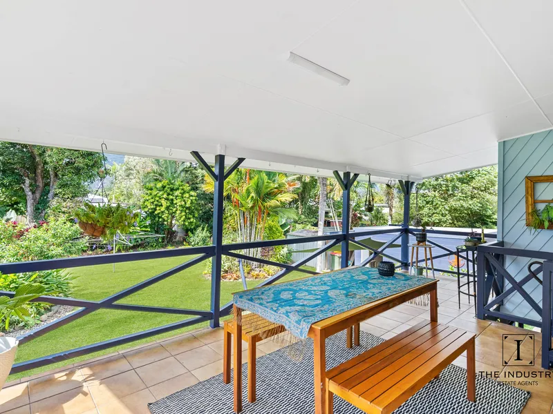 Newly Renovated Queenslander on large block with dual living opportunities