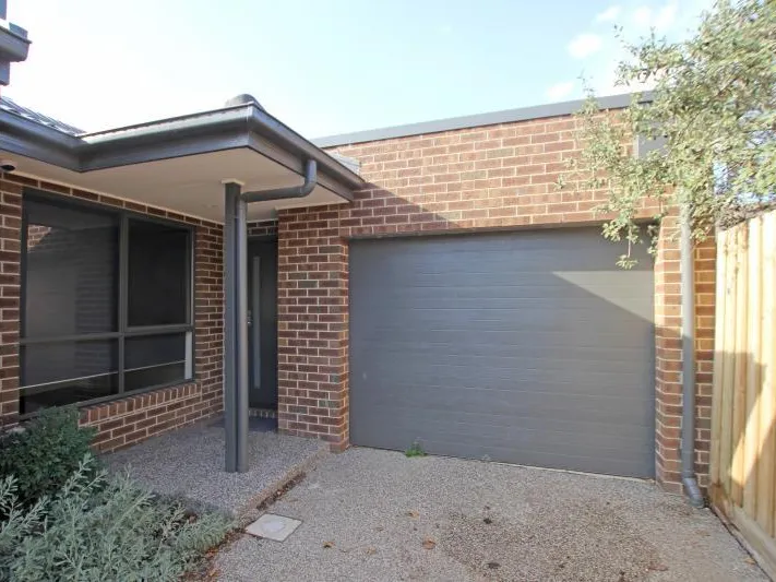 THREE BEDROOM UNIT WITH MODERN APPEAL