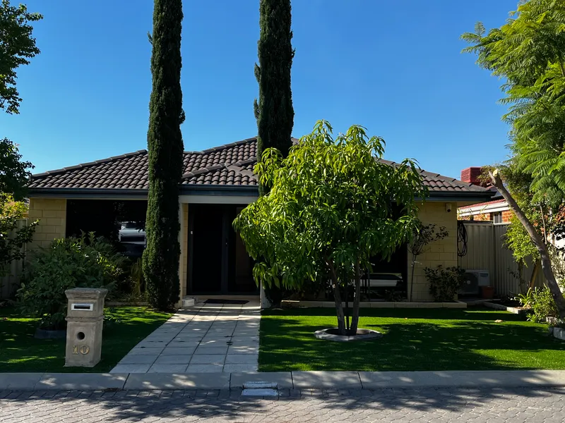 Rare find - Tidy, spacious, secure and convenient family home in a much sought after precinct!
