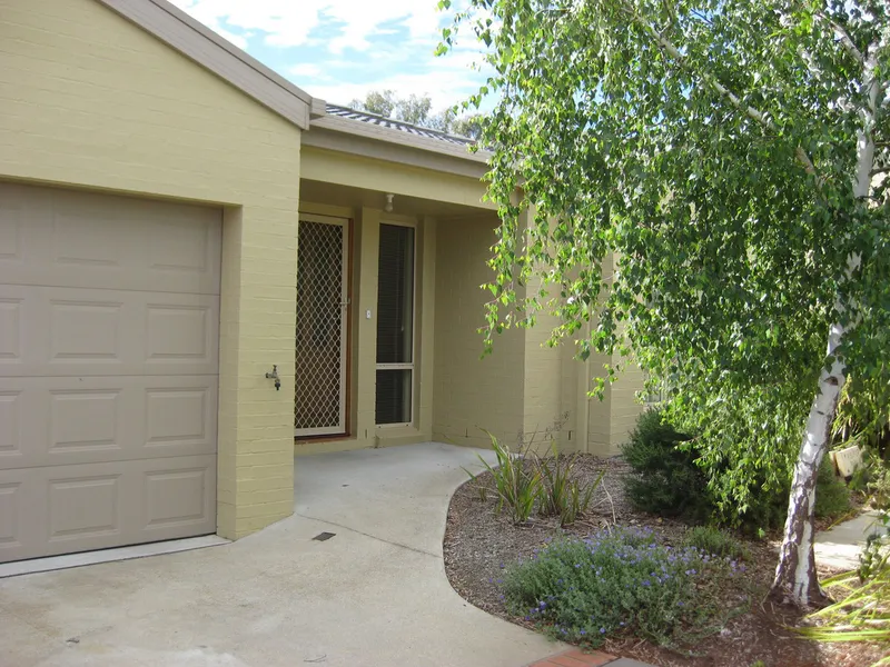 Spacious Townhouse in Boutique complex