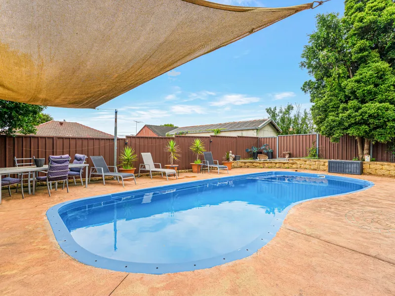 2 SEPERATE HOMES  - REDEVELOP OR INVEST