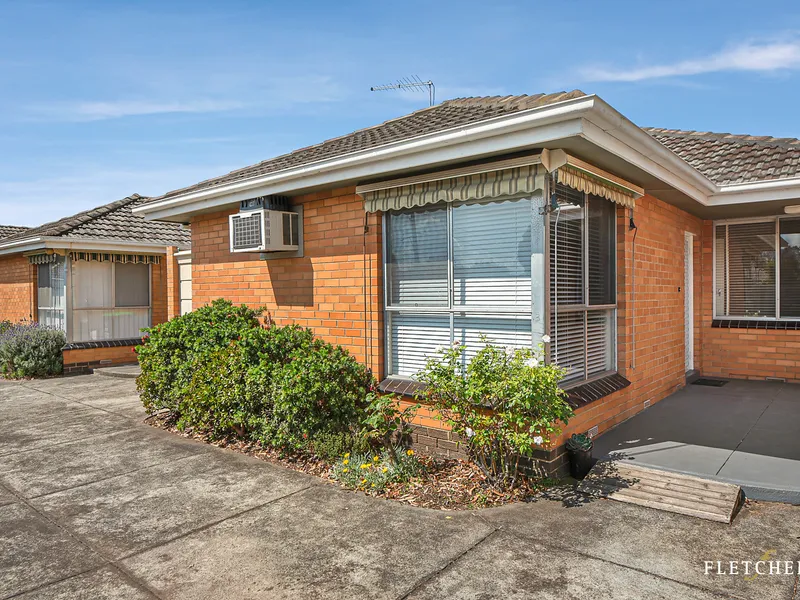 Light Filled Living in Lifestyle Location.