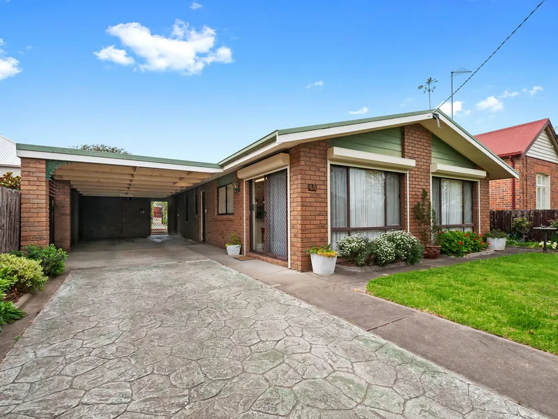 Great location close to town