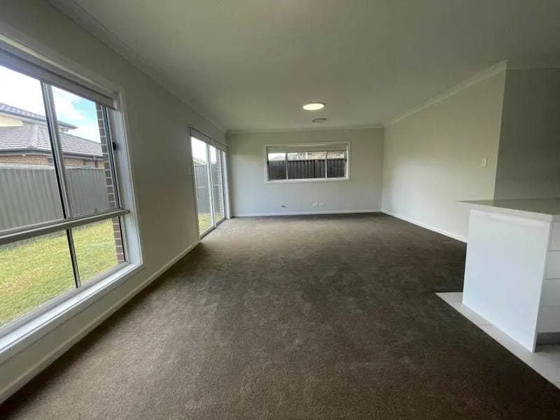5 Bedroom House in Marsden Park