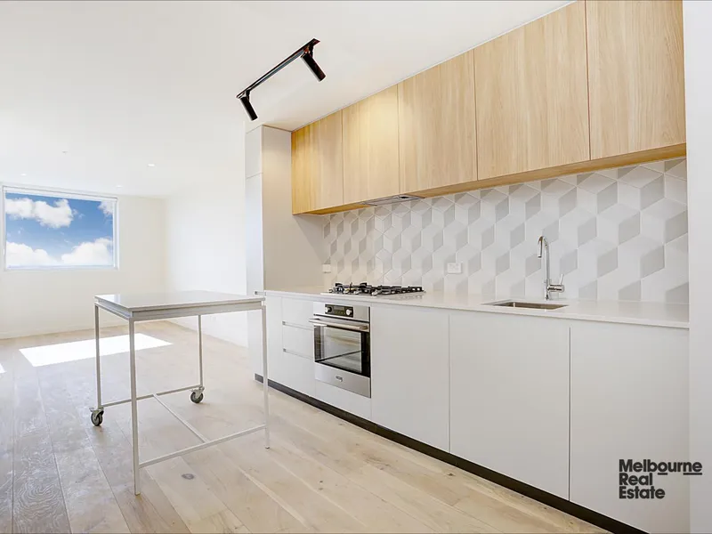 Stunning Views and Fridge Freezer included!