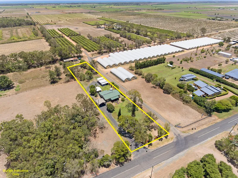 Peaceful Private Lifestyle - Renovated 5 Bedroom Home on Landscaped 3867m2 - Polished Timber Floors - Stunning Bathrooms - Close to Beach