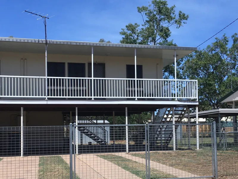 High-Set 2 Bedroom Duplex