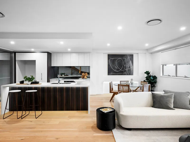 Epitome of Luxury Living in Prestigious Address