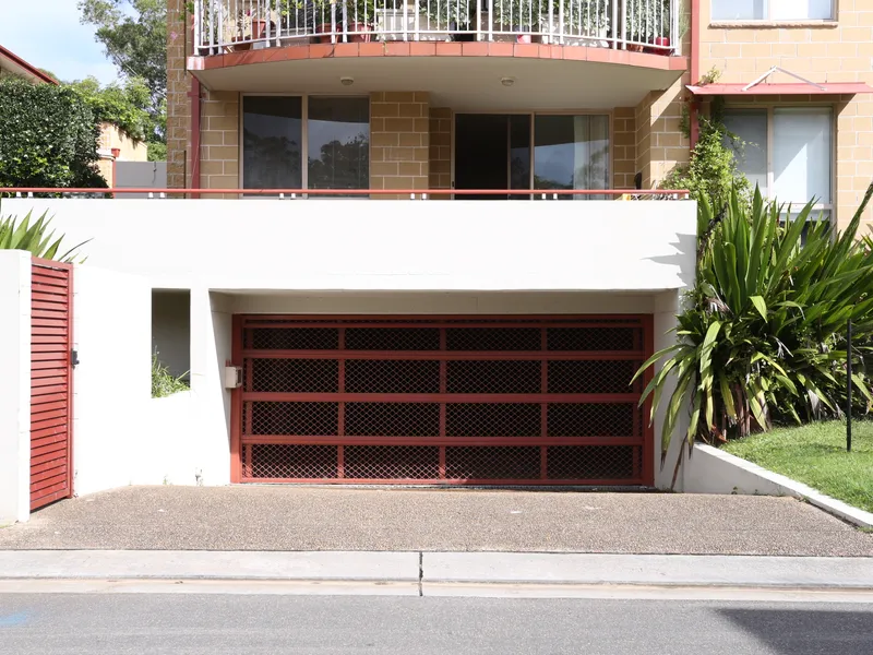 Centrally located ground floor unit