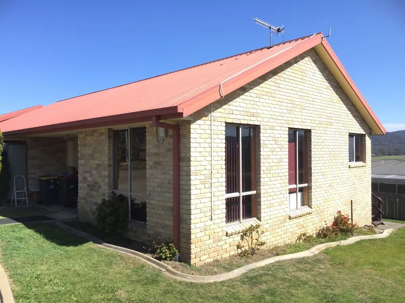 Tidy 2 Bedroom Unit