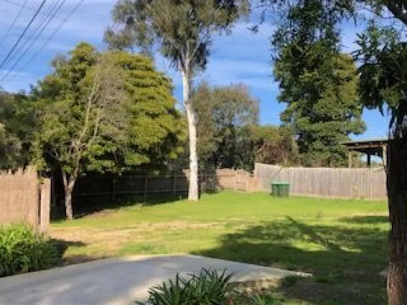 400m2+ Corner Vacant Land in Leafy Langwarrin ready to build your own Dream Home.