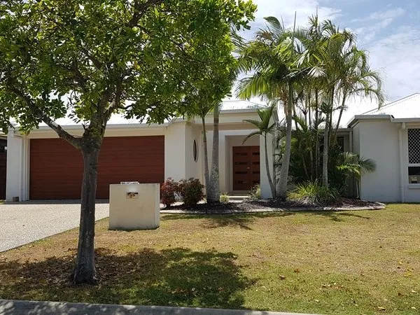 Huge Family Home in Perfect Location!