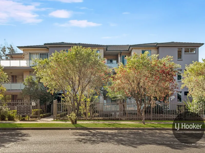 Ground Floor with North Facing Courtyard Style Balcony & Metres to Station