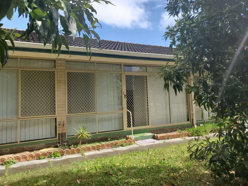 BRAND NEW FLOORING THROUGHOUT!