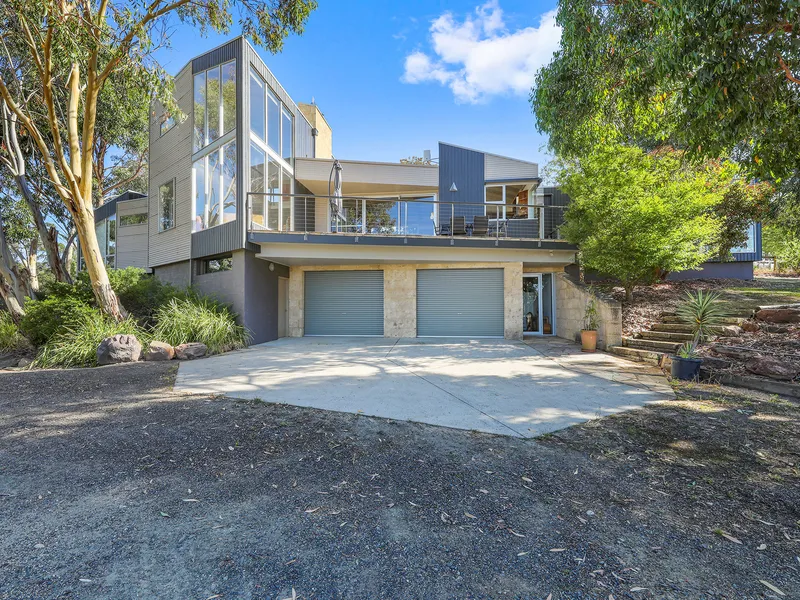 Heath Hill Rises A unique opportunity 52.56ha / 130 acres 65 CAMERON ROAD, HEATH HILL