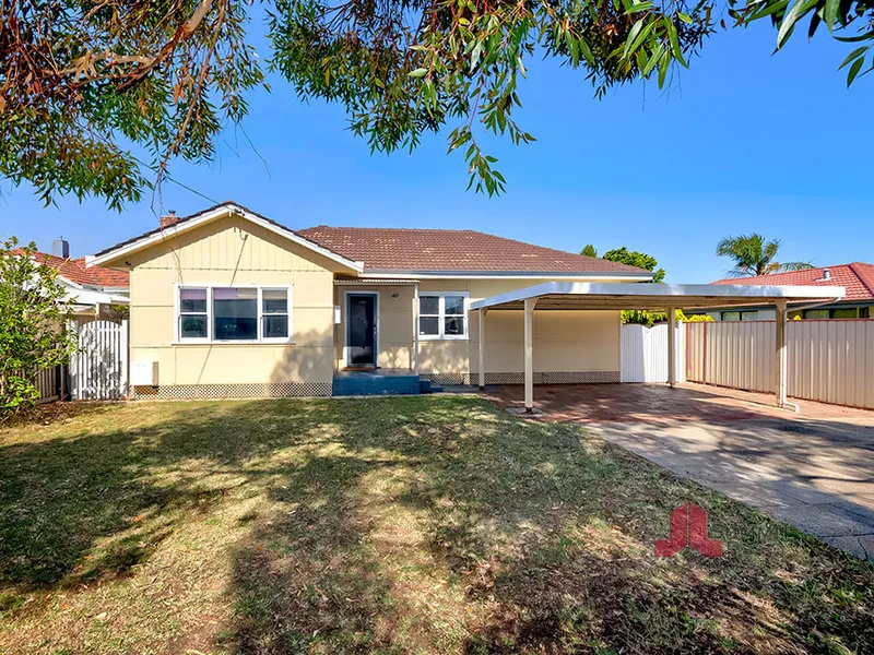 RENOVATED DELIGHT – SUBDIVISION POTENTIAL