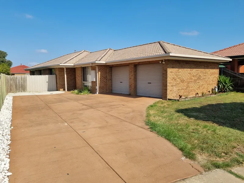 Stroll Away to the famous Cambridge Primary School!!!!