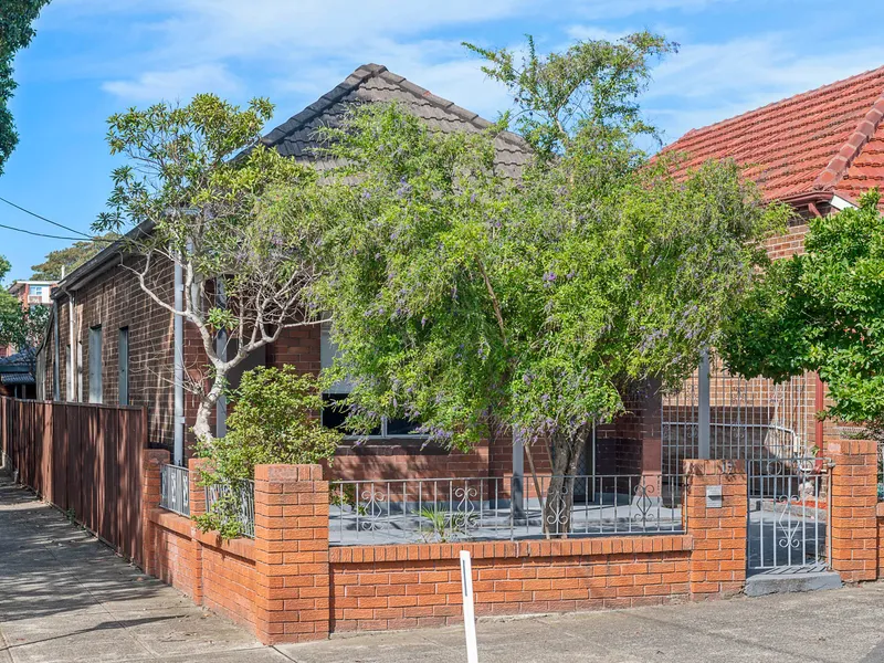 Get Ready : Renovated home in the best pocket of Marrickville