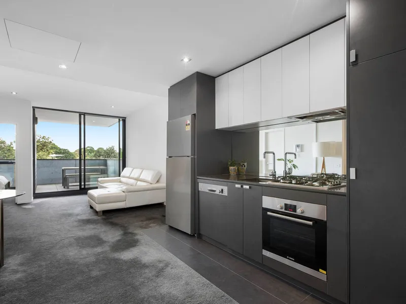 Flexible Appeal with an Al Fresco Edge