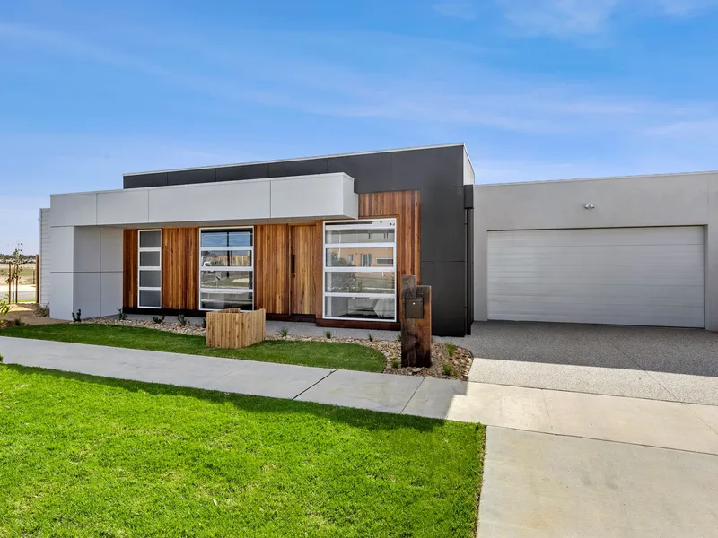 Custom Living On The Coast