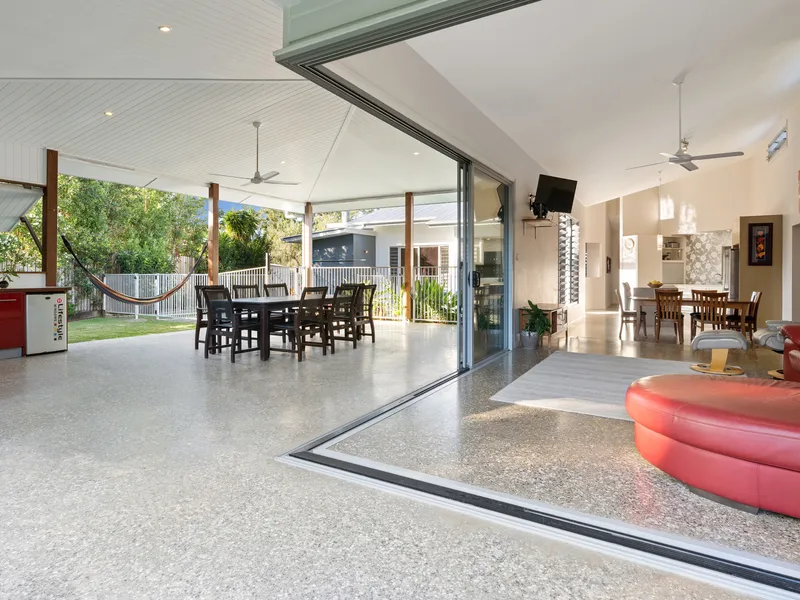 FURNISHED NOOSA LIVING
