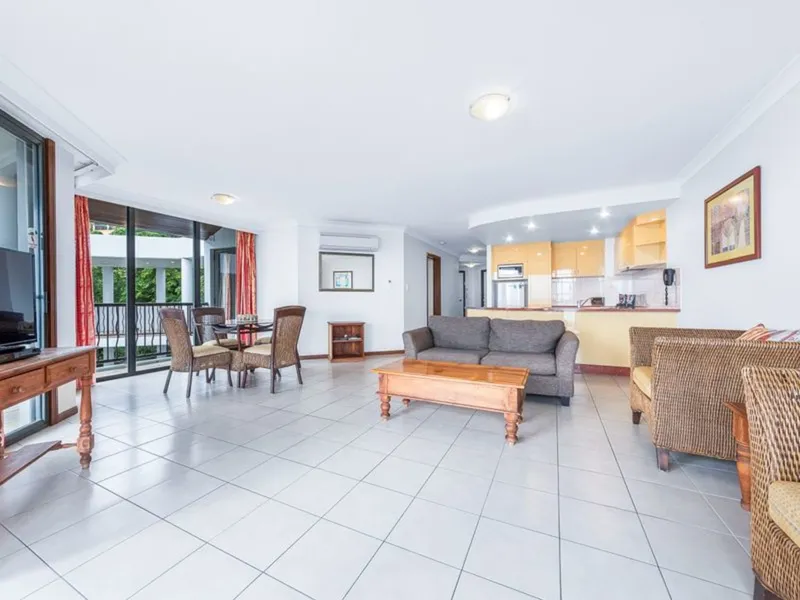 Waters Edge Resort- Premier Location