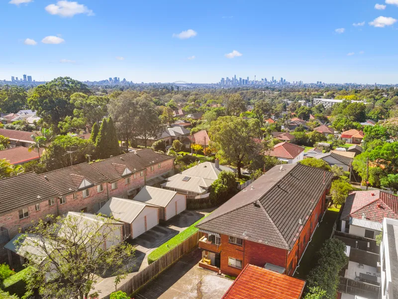 MODERN CONTEMPORARY LIVING - LIGHT AND BRIGHT IN BOUTIQUE BLOCK