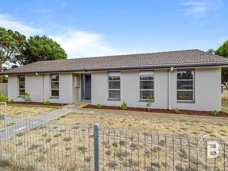 RENOVATED HOME READY TO MOVE IN