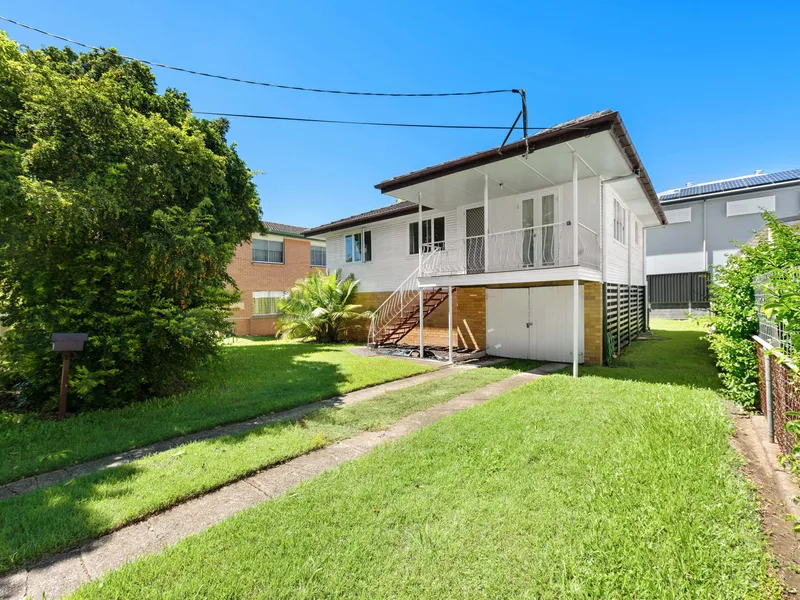 ENTRY LEVEL COTTAGE IN PRIME LOCATION 5KM TO CBD