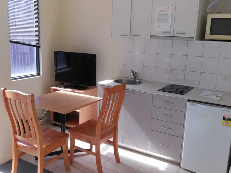 Furnished 2 bedroom apartment! In The Heart Of Melbourne CBD!