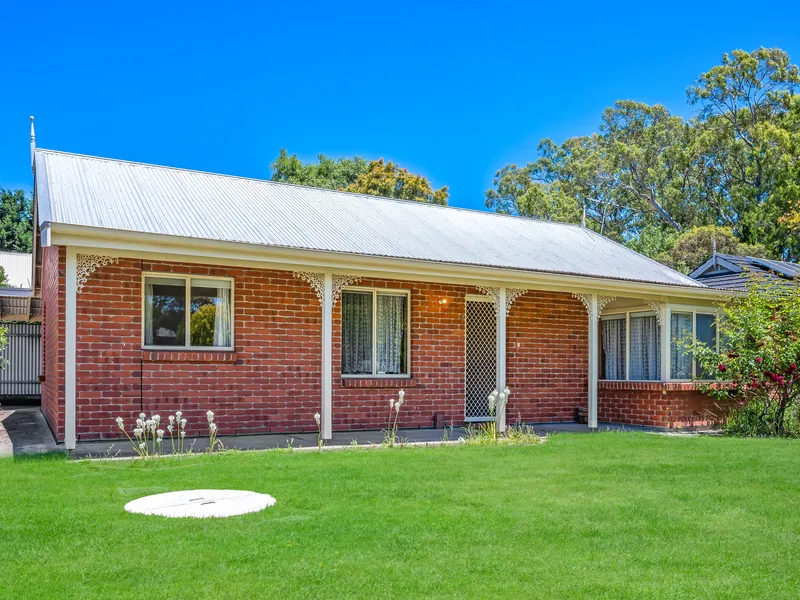 An Easy-Care Two-Bedroom Home