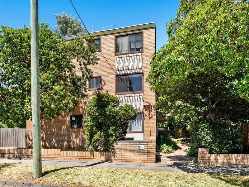 Spacious And Refurbished Apartment Near Clarinda Park