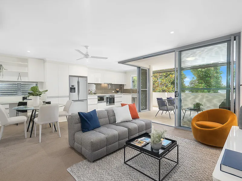 Move-in-ready retreat in quiet leafy neighbourhood